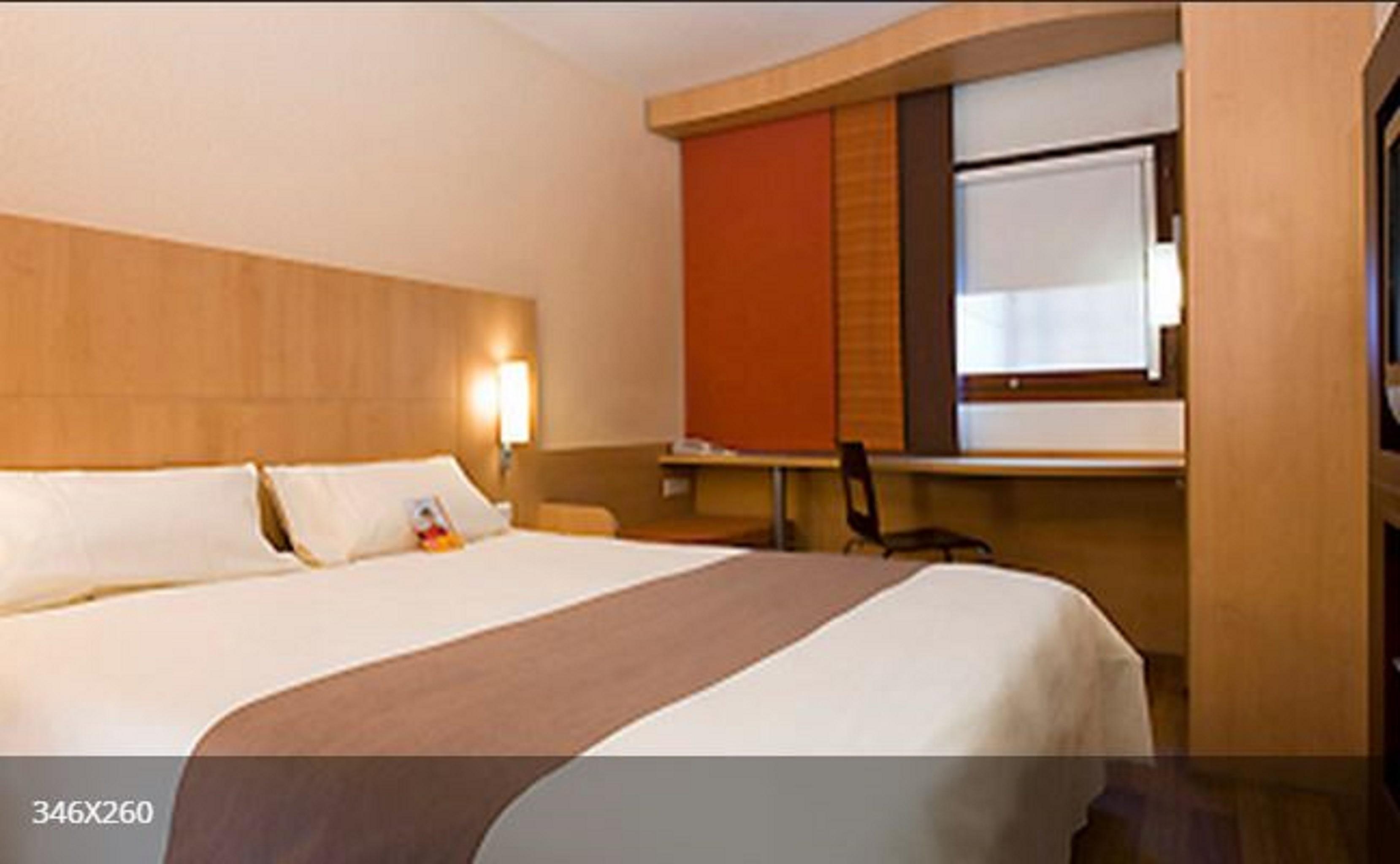 Ibis Qingdao Ningxia Road Hotel Exterior photo