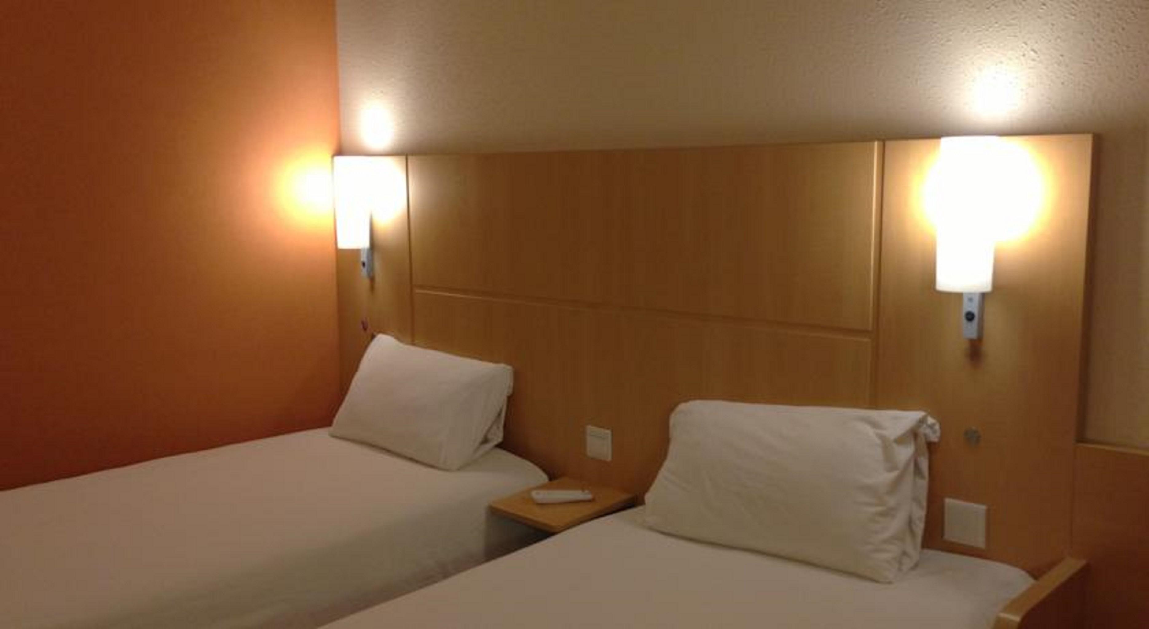 Ibis Qingdao Ningxia Road Hotel Exterior photo