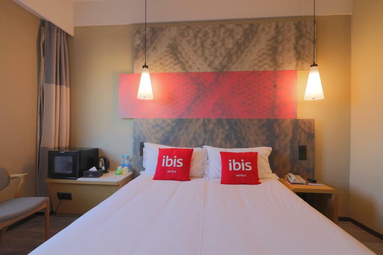 Ibis Qingdao Ningxia Road Hotel Exterior photo