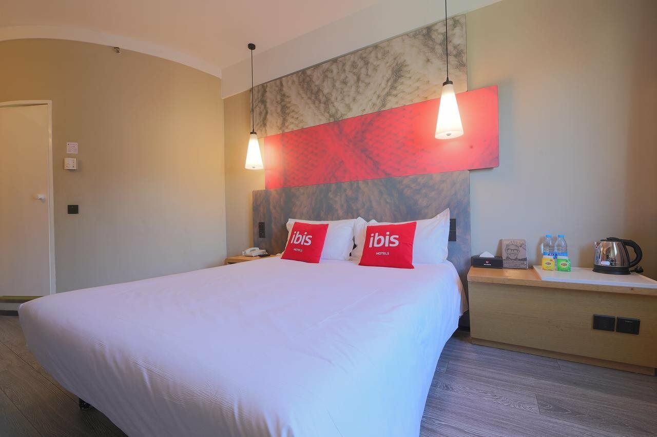 Ibis Qingdao Ningxia Road Hotel Exterior photo